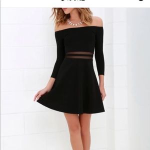 Lulus black dress. Size small. Never worn